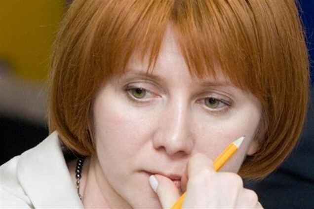 Янукович уволил своего пресс-секретаря