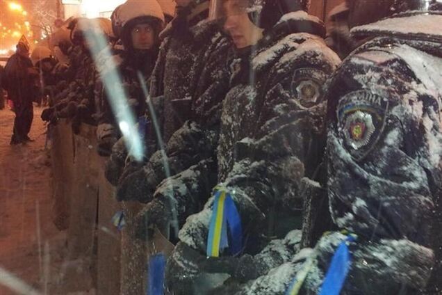 МВД: Более тысячи правоохранителей заболели от переохлажения на Грушевского