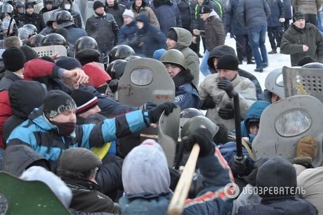 После разгона активистов в Днепропетровске пострадали шестеро журналистов