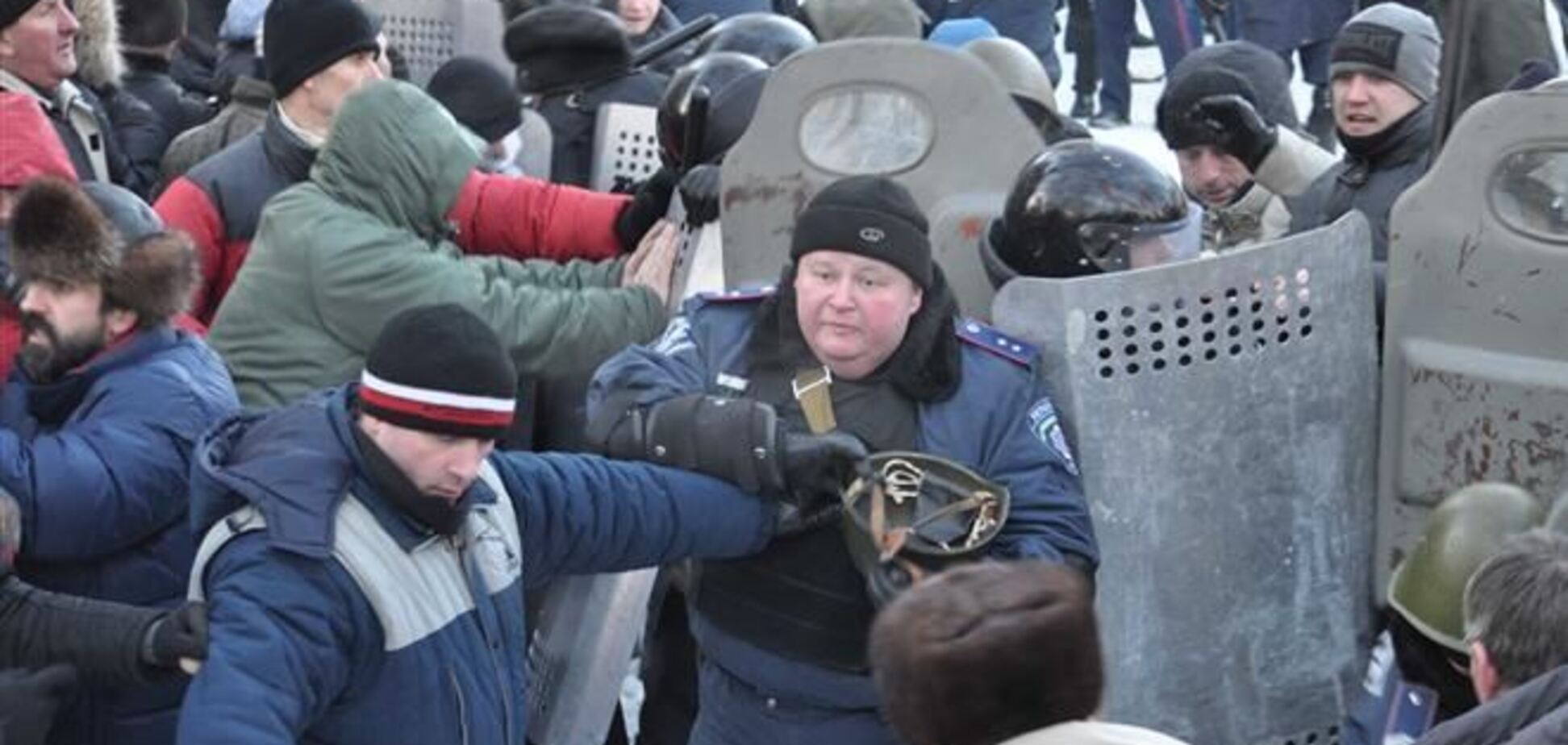 'Беркут' разогнал митинг под Запорожской ОГА