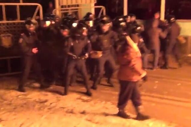 Донецкий спецназ прорвал оцепление и направился в Киев