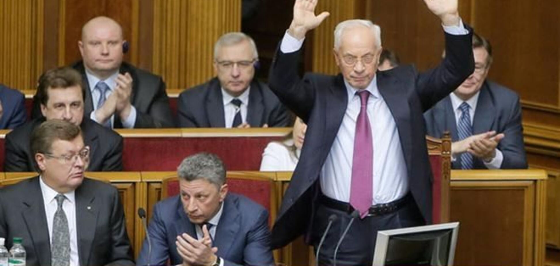 Во вторник ВР рассмотрит отставку Азарова