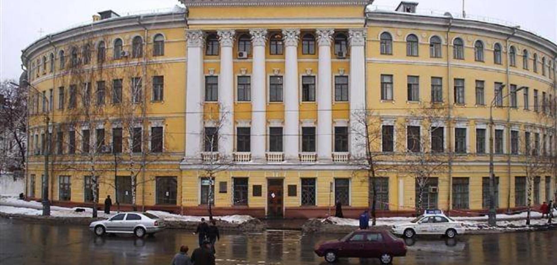 В киевской Могилянке остановили обучение студентов