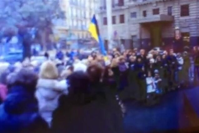 Украинские заробитчане в Неаполе поддержали Евромайдан