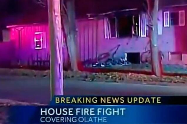 Чоловік зайшов в палаючий будинок заради порятунку ігрової приставки