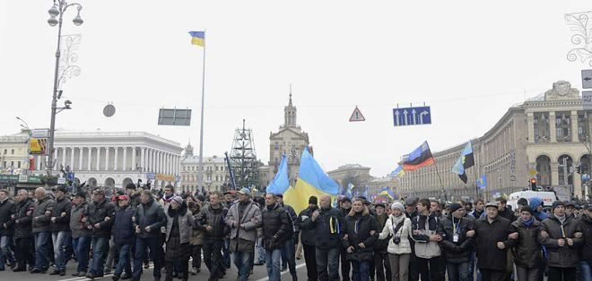 Російський експерт: захід веде Україну традиційним шляхом кольорових революцій