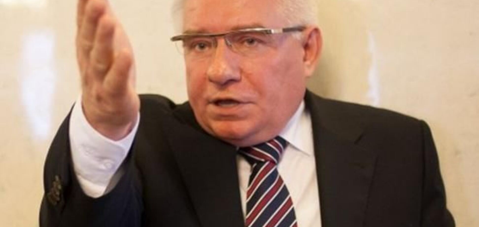 Чечетов: Партия регионов готова отправить Азарова в отставку