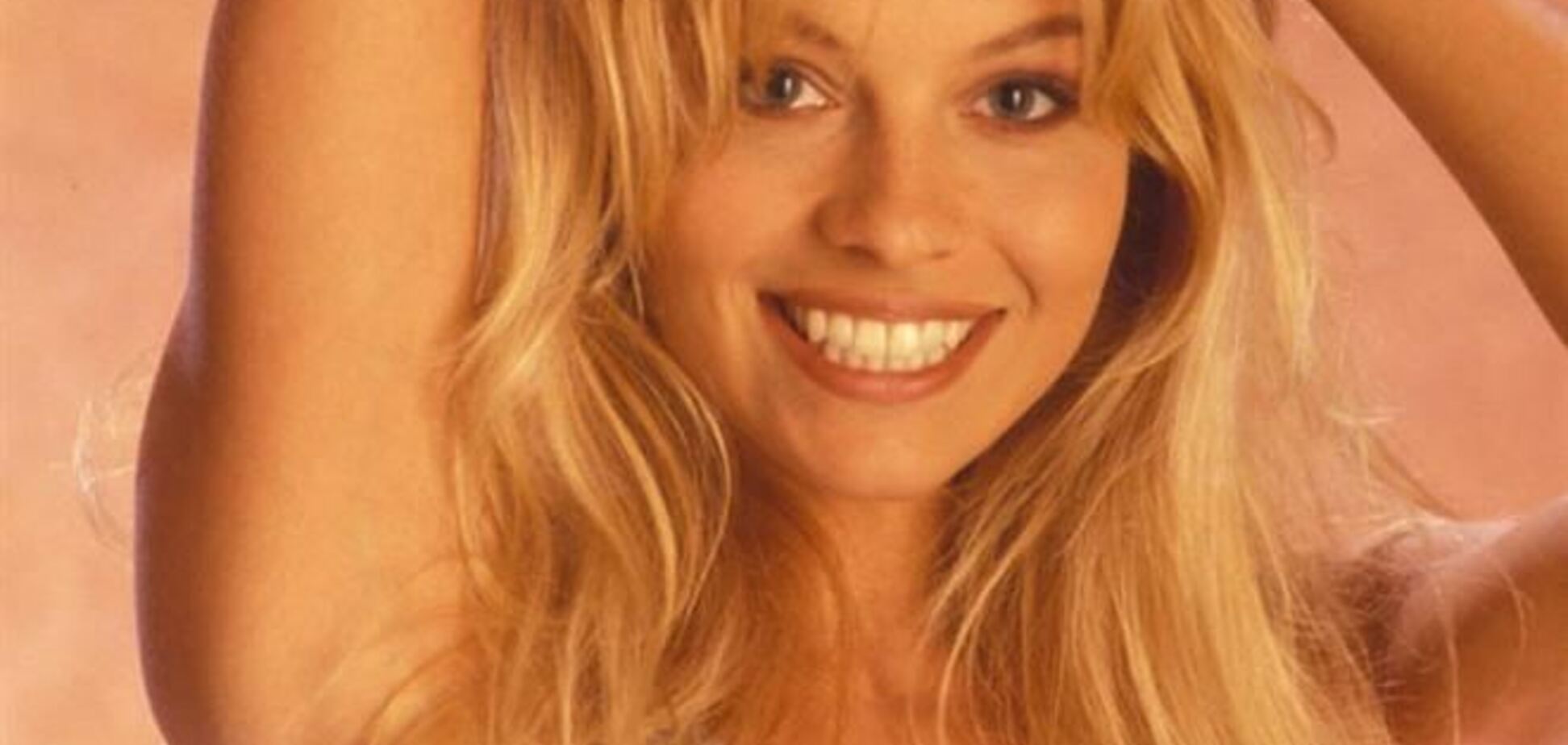 Памела Андерсон времен первых сезонов сериала 'Спасатели Малибу'