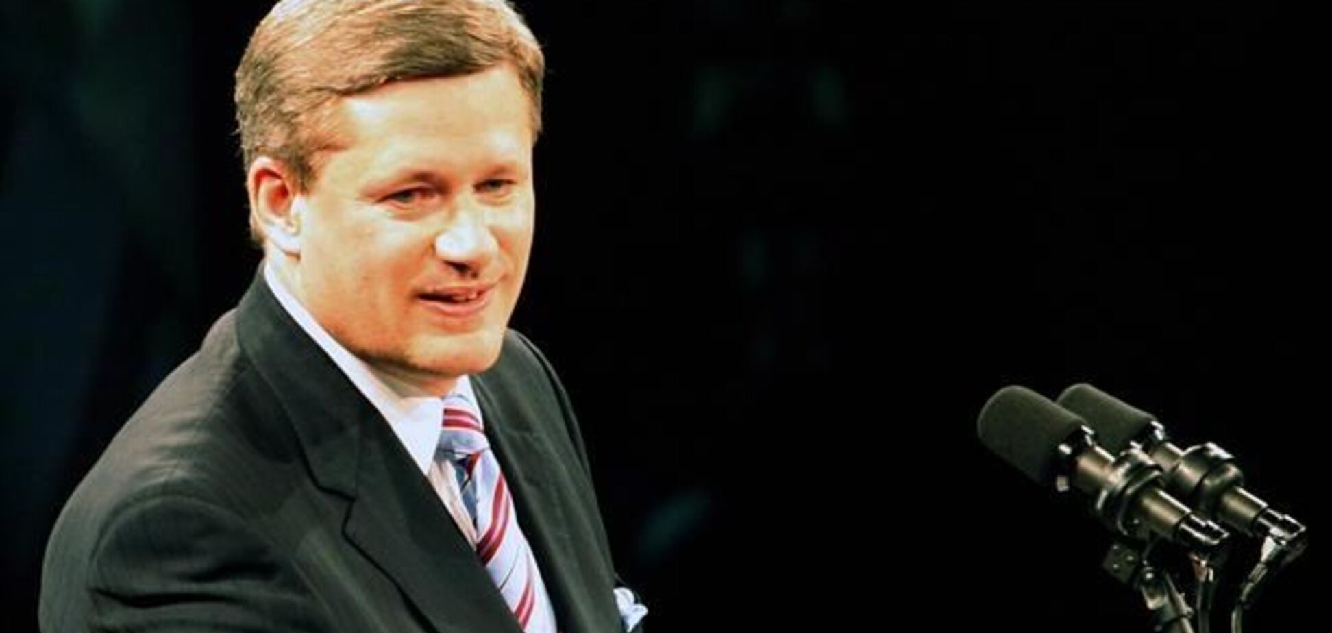 Украина катится к коммунистическому прошлому, - премьер-министр Канады