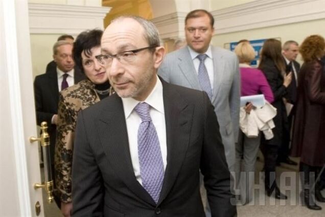 Кернес пригрозил более чем жестким отпором за попытку захвата мэрии Харькова