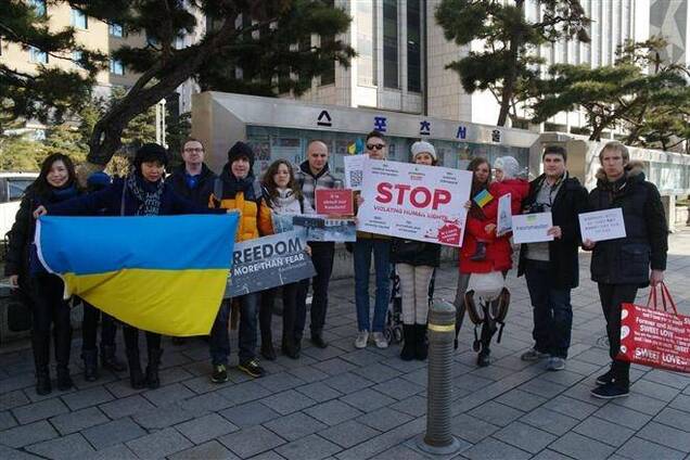 Акции в поддержку Евромайдана состоялись одновременно в 18 городах Америки