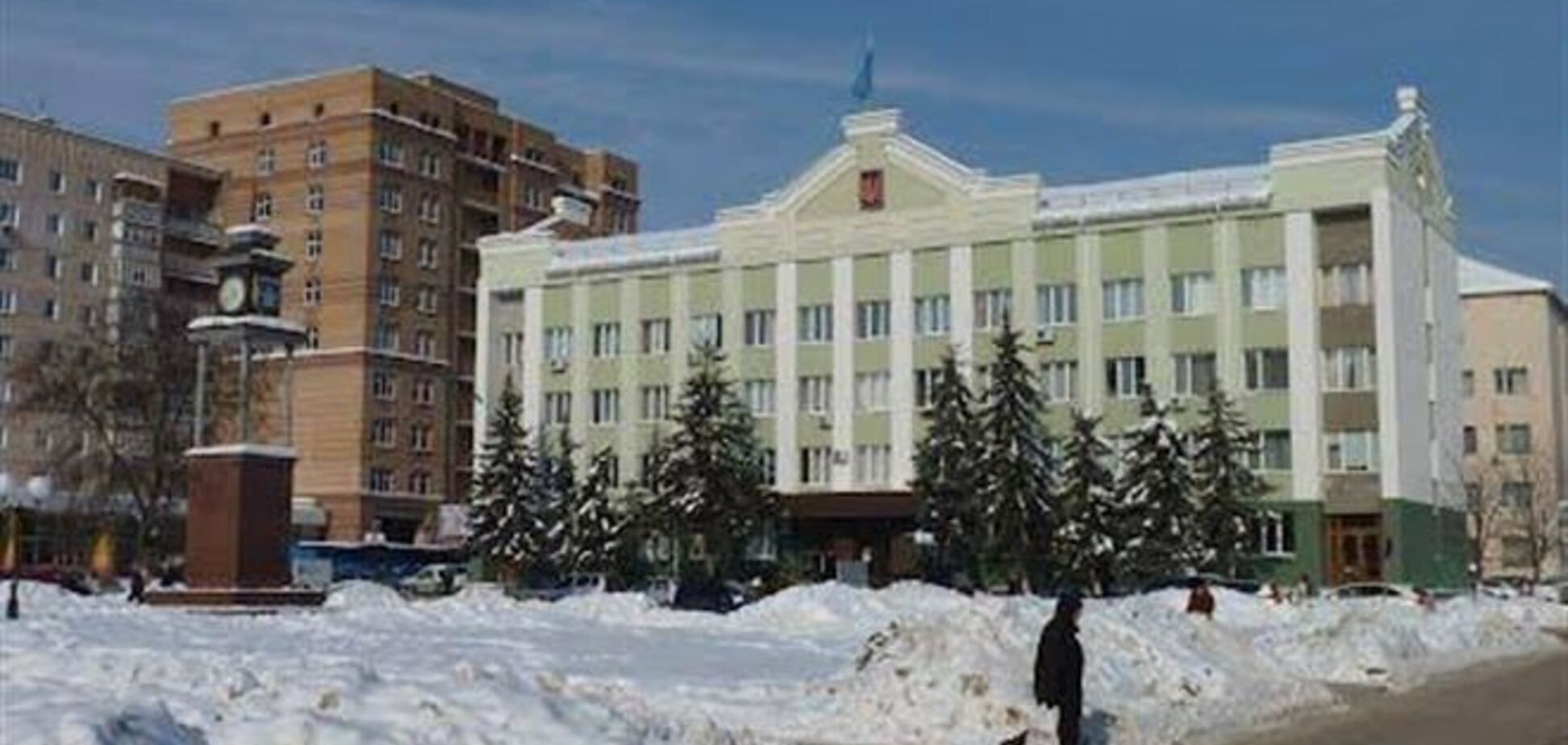 В Ирпене митингующие без штурма заняли горсовет