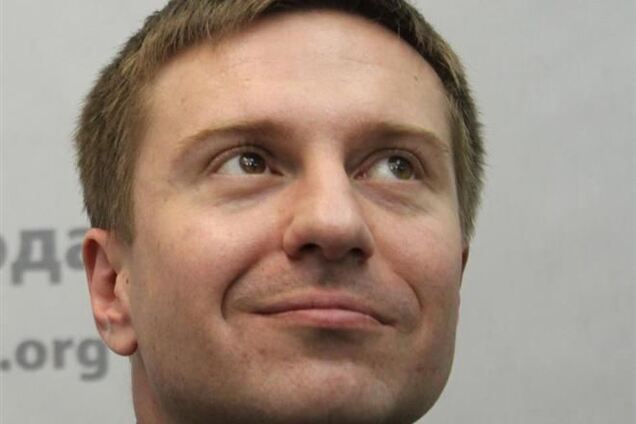 Семью Данилюка выпустили из Украины