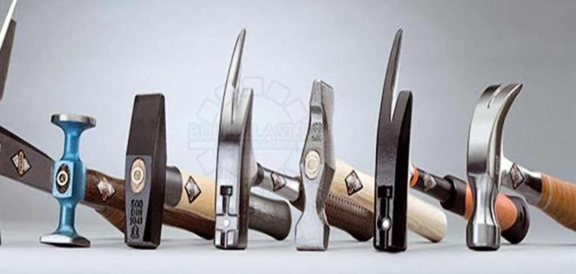 В Кировограде активистов молотками избили 'титушки'