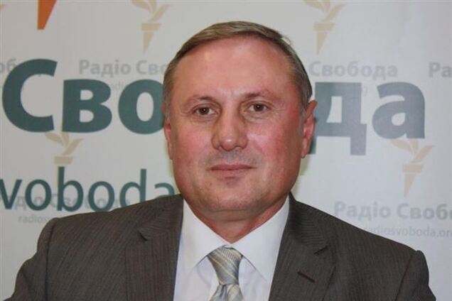 Янукович попросил взять перерыв - Ефремов