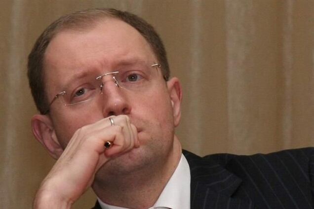 Експерт: Яценюк стоїть перед складним вибором - зрадити Тимошенко чи Захід