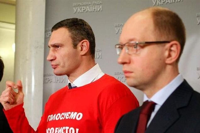 Експерт: Кличко і Яценюку потрібно зайнятися не політикою, а чим-небудь іншим