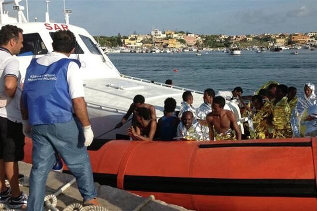 В Средиземном море за сутки спасли тысячу мигрантов