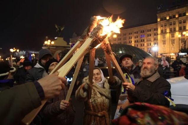 По поводу шествия, лозунгов и Бандеры