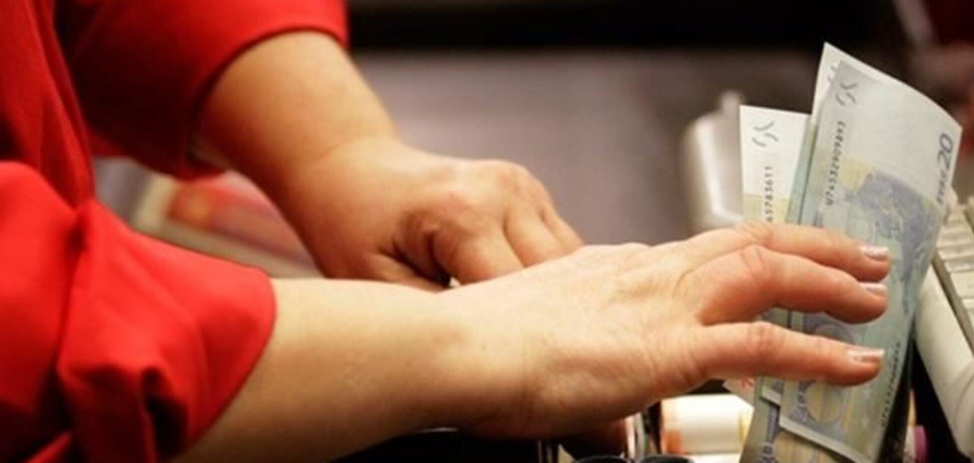 Латвийцы жалуются на рост цен из-за перехода на евро