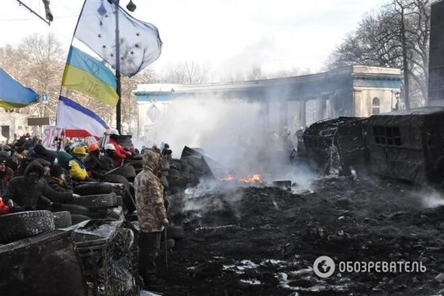 Митингующих просят разблокировать здание КГГА