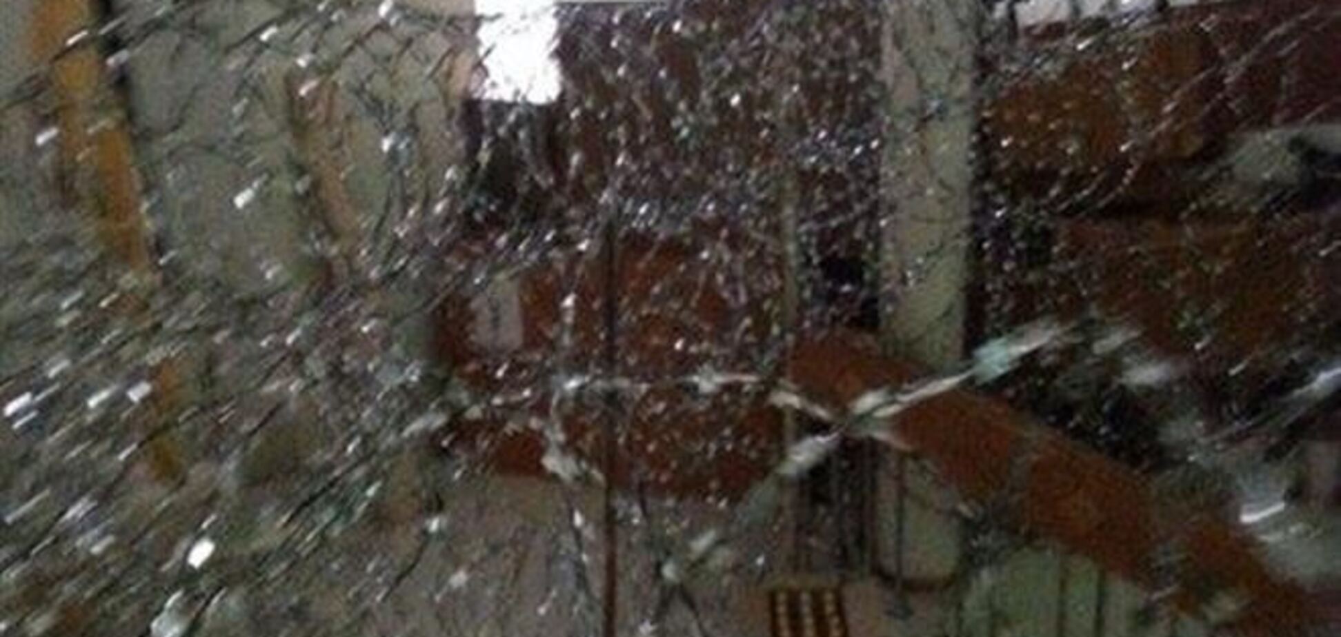 Здание Днепропетровской ОГА изнутри обнесли колючей проволокой