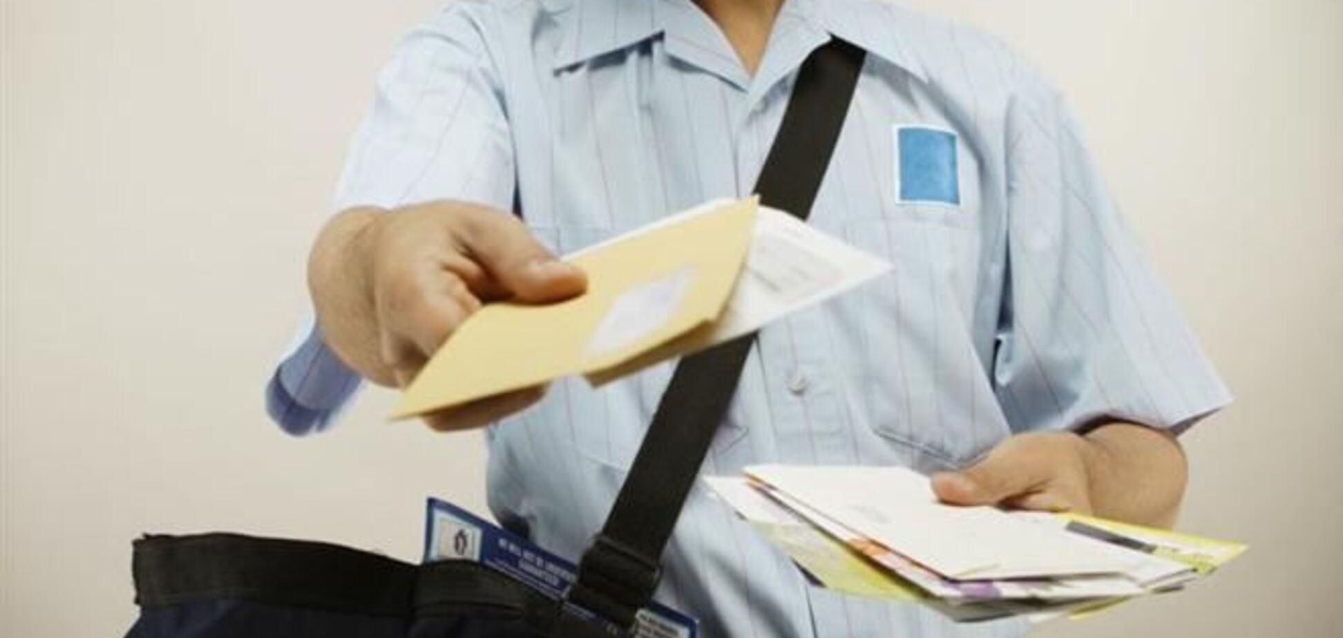 Американский почтальон, продававший чужие посылки, признан виновным