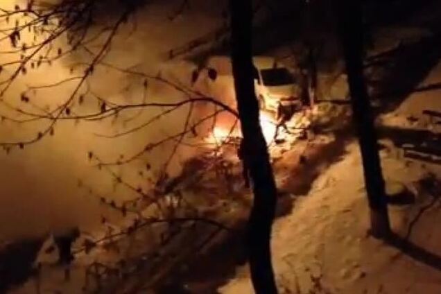 В Киеве ночью сожгли 20 автомобилей со львовскими номерами - журналист