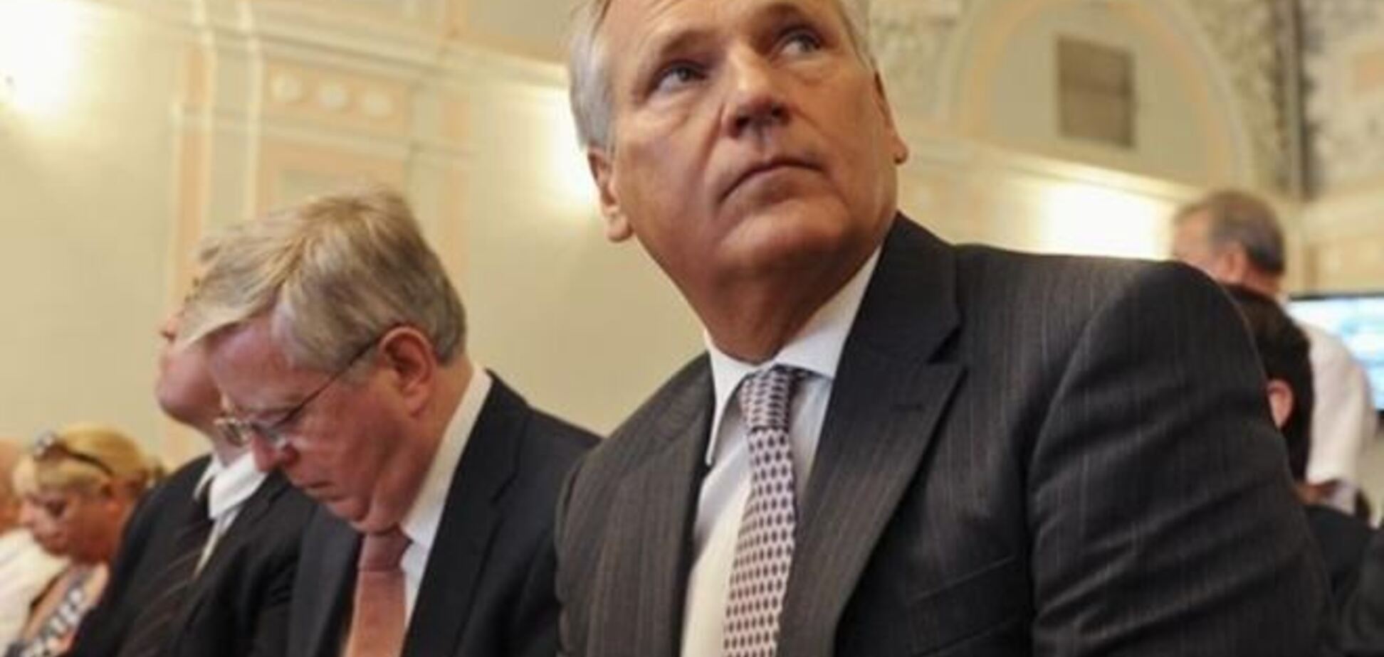 Квасьневский говорит, что ЕС должен быть готов предложить Украине финансовую помощь