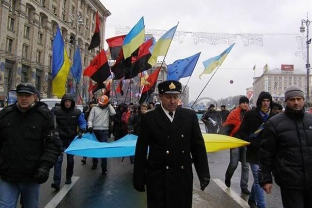 Сожгли автомобиль председателя 'Союза офицеров Украины'