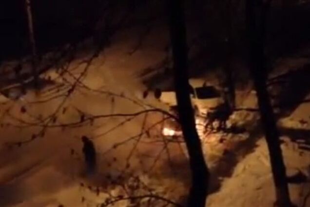 Массовый поджог автомобилей в Киеве: сгорели не львовские машины