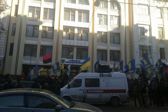 Евромайдановцы пикетировали здание киевской ГАИ