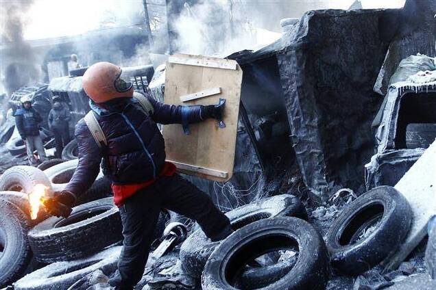 Financial Times: радикальные групировки завоевывают себе роль в протестах в Украине