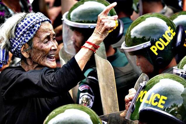 В Камбодже полиция разогнала митингующих