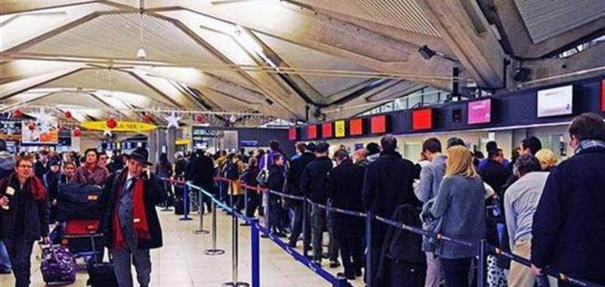 В аэропорту Ниццы из-за непогоды отменили 52 рейса