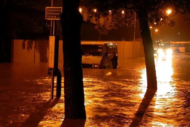 У Франції і Британії почалася повінь