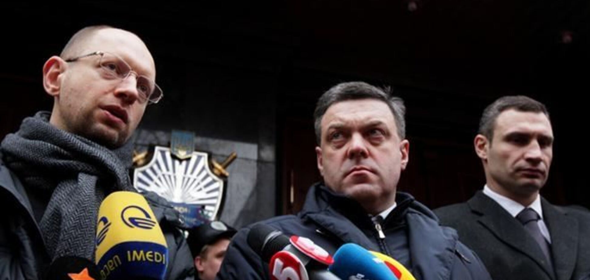 На выборы пойдут все три оппозиционных кандидата - Яценюк
