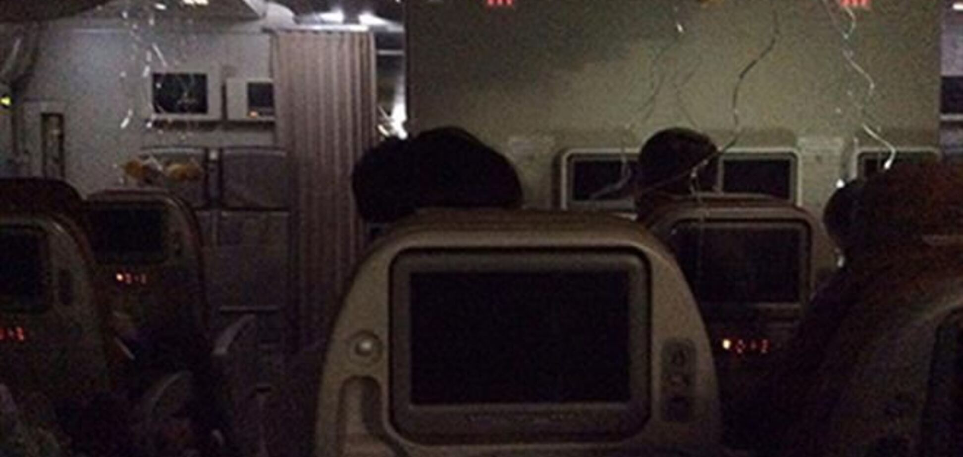 В Баку экстренно сел самый большой авиалайнер в мире