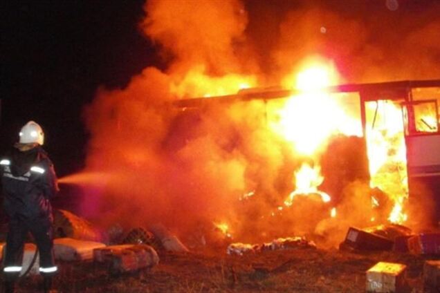 В Полтаве сгорел пассажирский автобус: есть пострадавшие