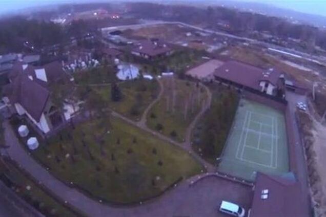 Автомайданівці виклали відео особняка Захарченко з висоти пташиного польоту