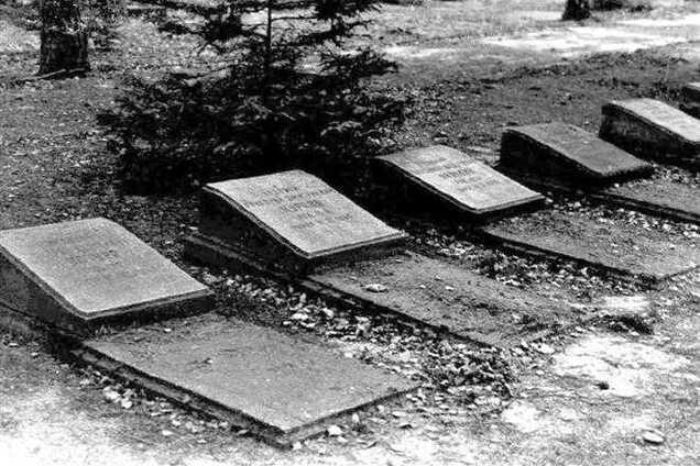 На Львівщині вандали зруйнували постамент радянським воїнам