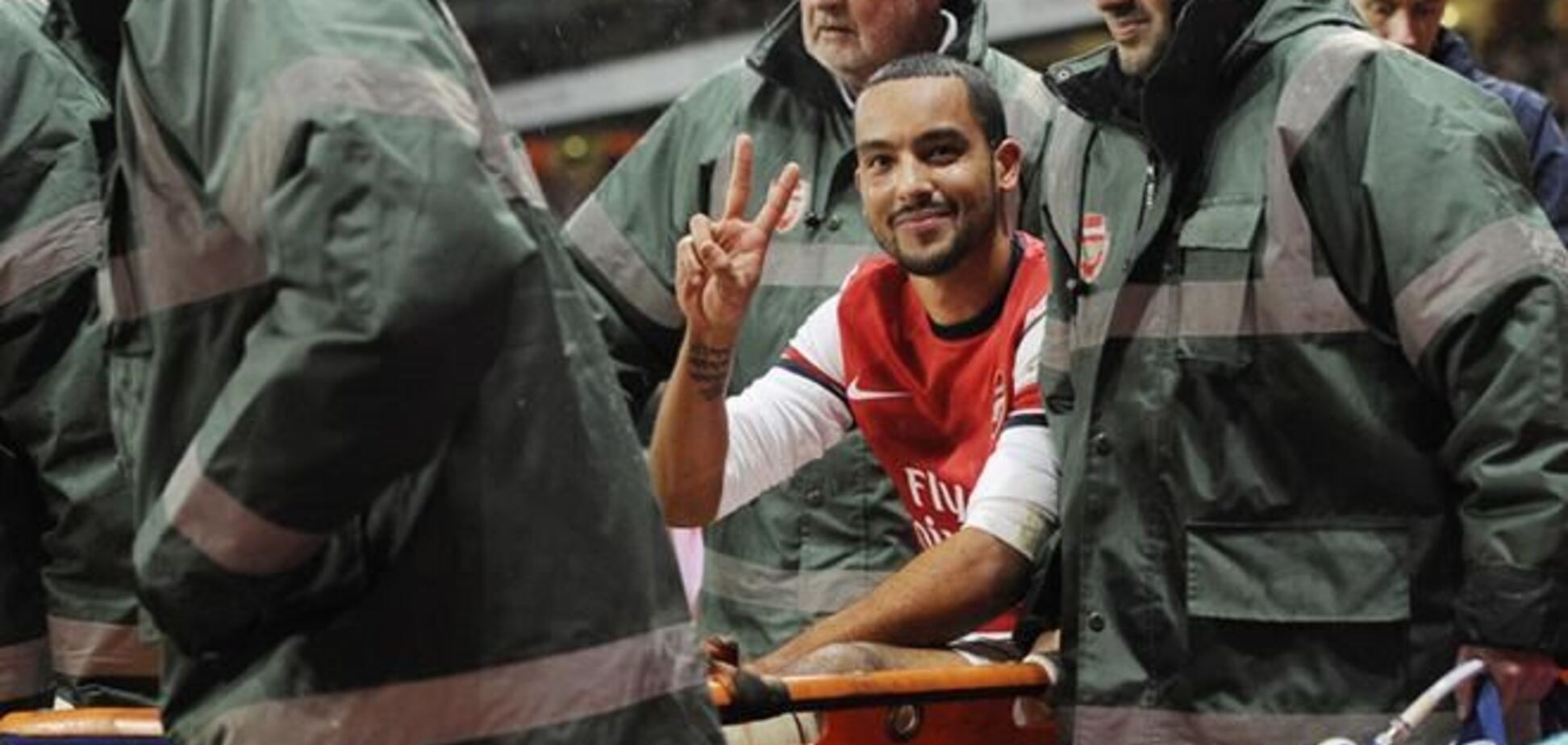 Полузащитник 'Арсенала' и сборной Англии Уолкотт выбыл на полгода