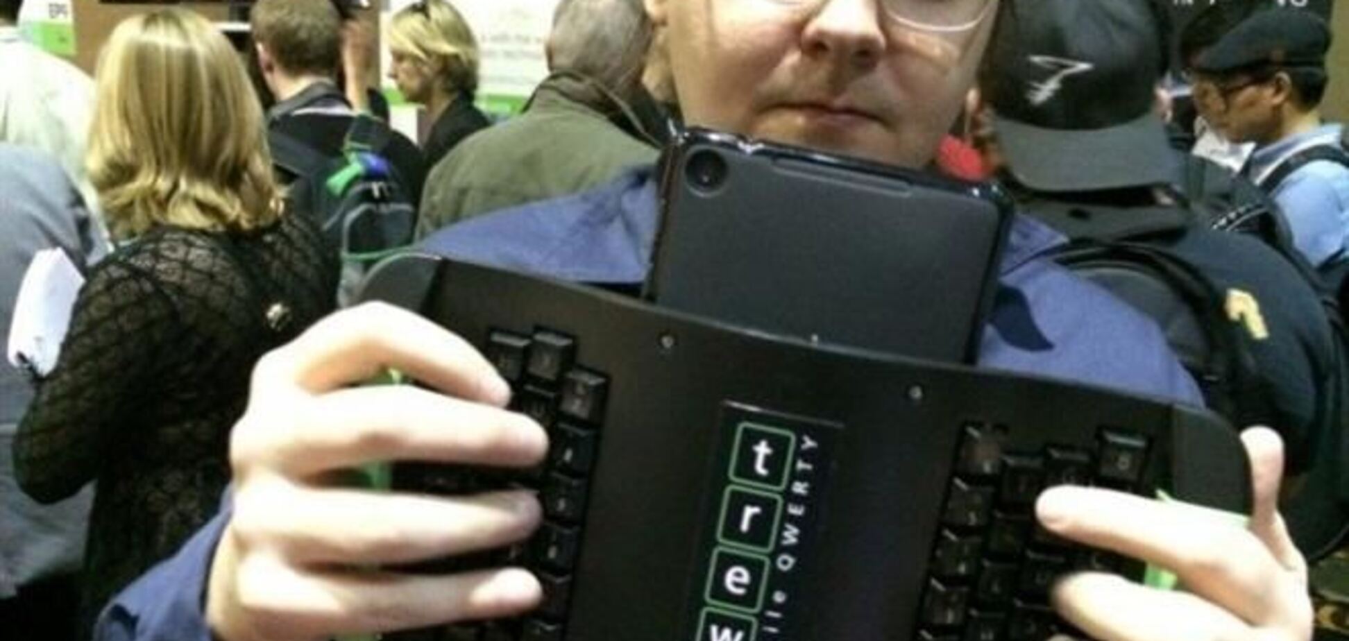 Разработчики придумали клавиатуру 'задом наперед'