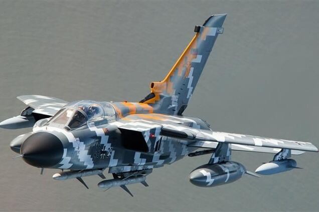 Літак з надрукованими на 3D-принтері деталями здійснив політ