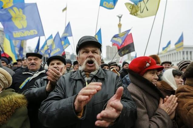 За праздничные дни на Евромайдан пожаловались более 200 киевлян