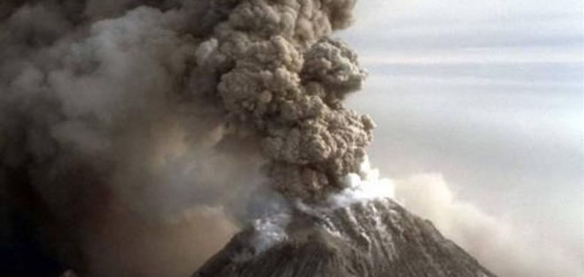 Камчатський вулкан викинув попіл на висоту 5 км