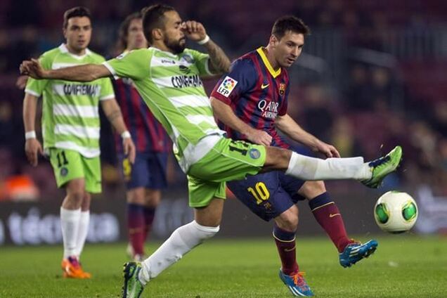 Месси отметил возвращение дублем, Ибрагимович и Негредо забили трижды. Все результаты кубковых матчей