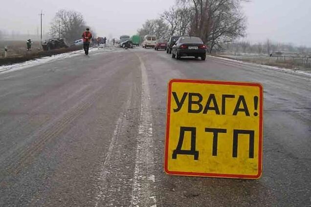 На Львовщине столкнулись четыре авто: есть пострадавшие