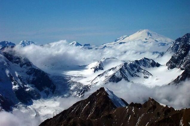 Сорвавшиеся с Эльбруса украинские туристы найдены живыми