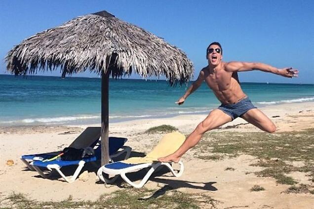 Наши на пляже. Как отдыхали украинские футболисты